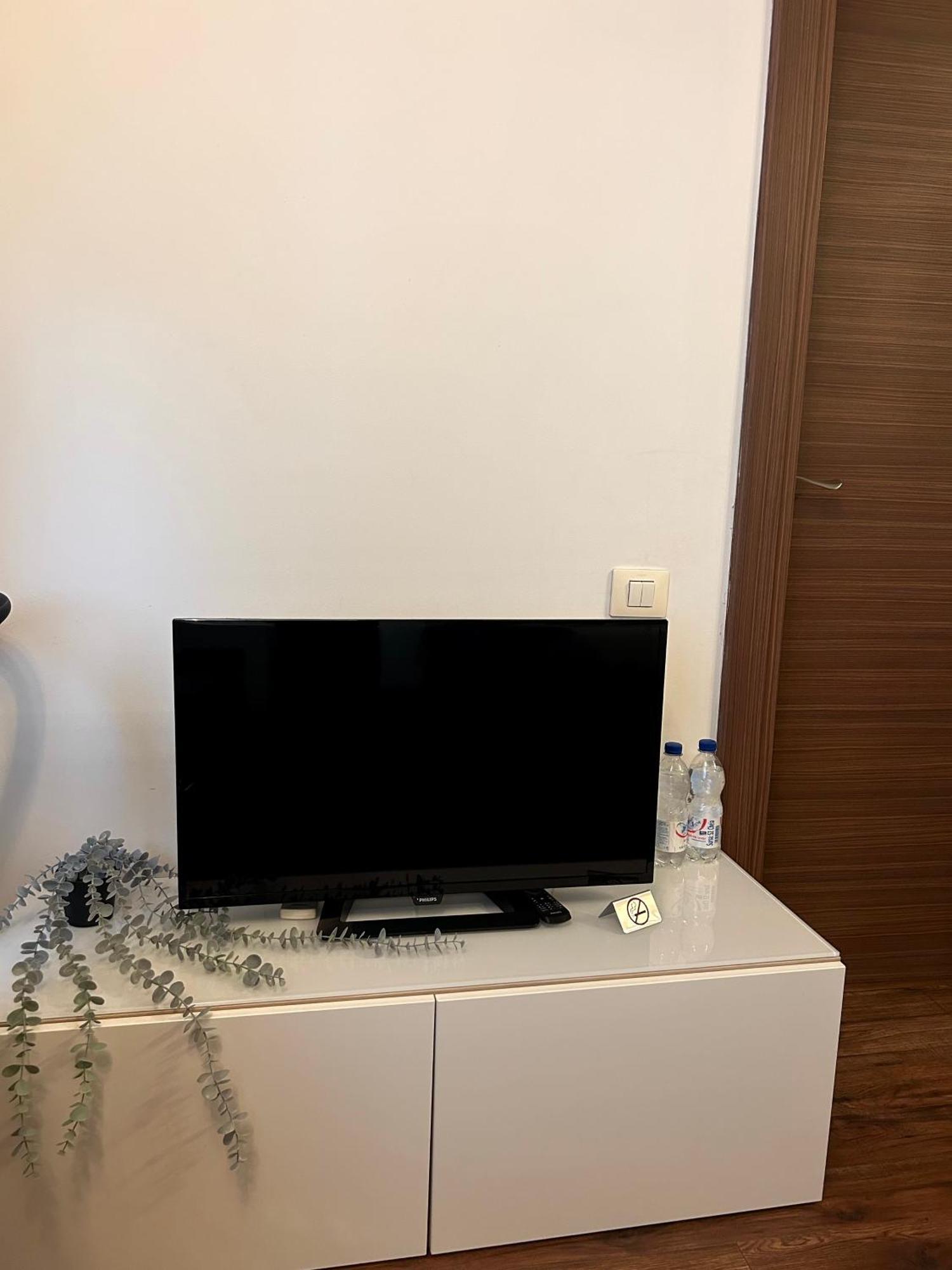 Cozy Apartment With Self Check-In Near Promenada Mall And Verdi Park Bukarest Kültér fotó