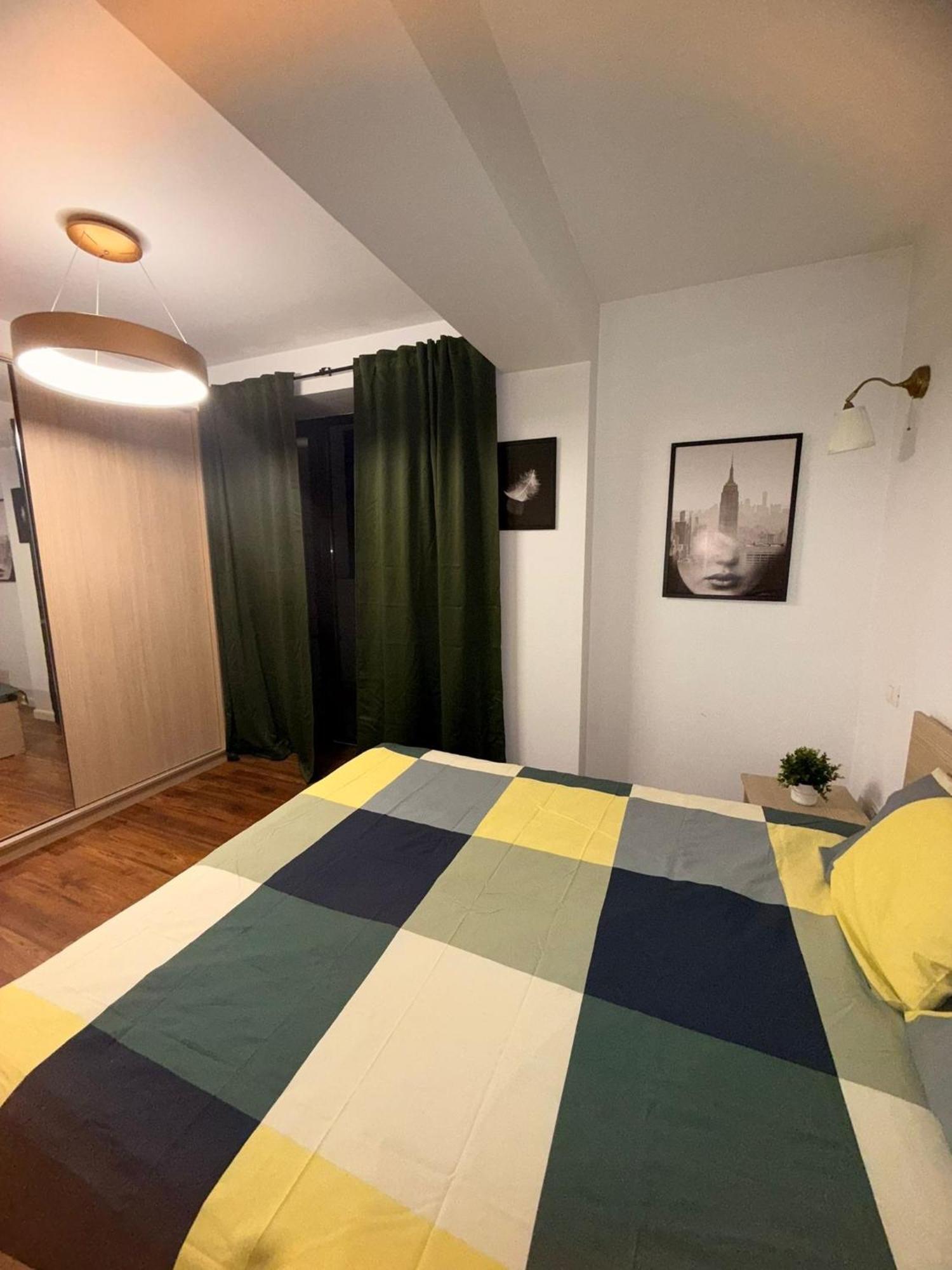 Cozy Apartment With Self Check-In Near Promenada Mall And Verdi Park Bukarest Kültér fotó