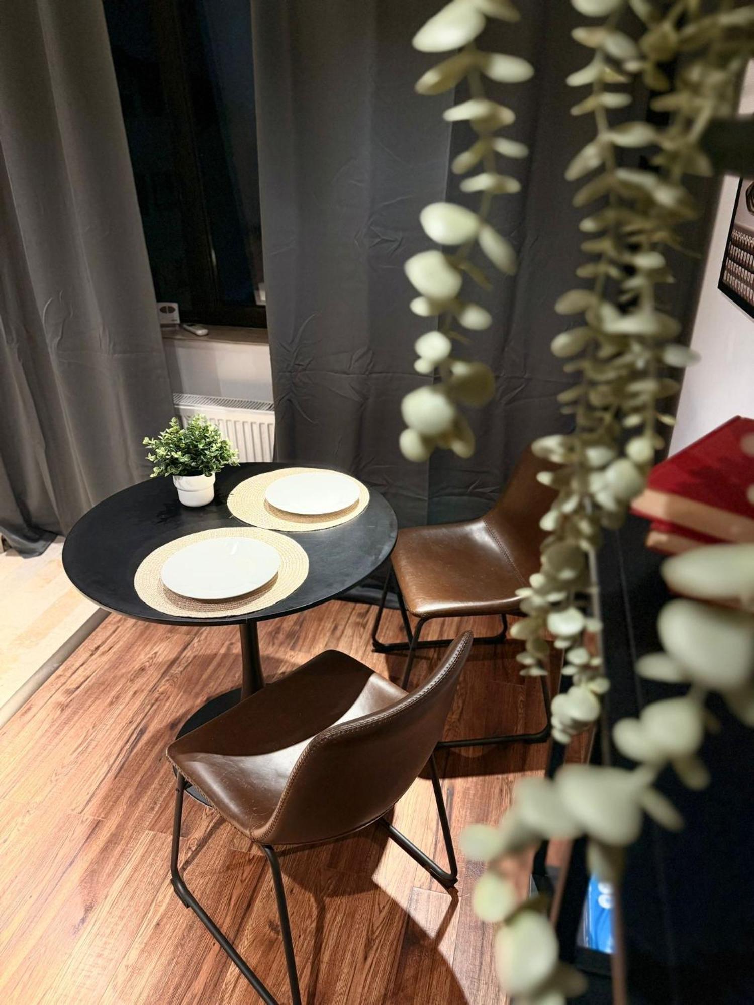 Cozy Apartment With Self Check-In Near Promenada Mall And Verdi Park Bukarest Kültér fotó